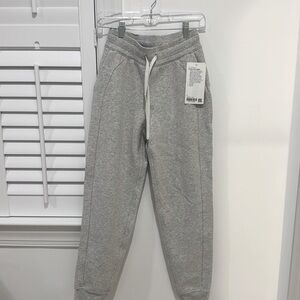 Lululemon Women’s Scuba Jogger